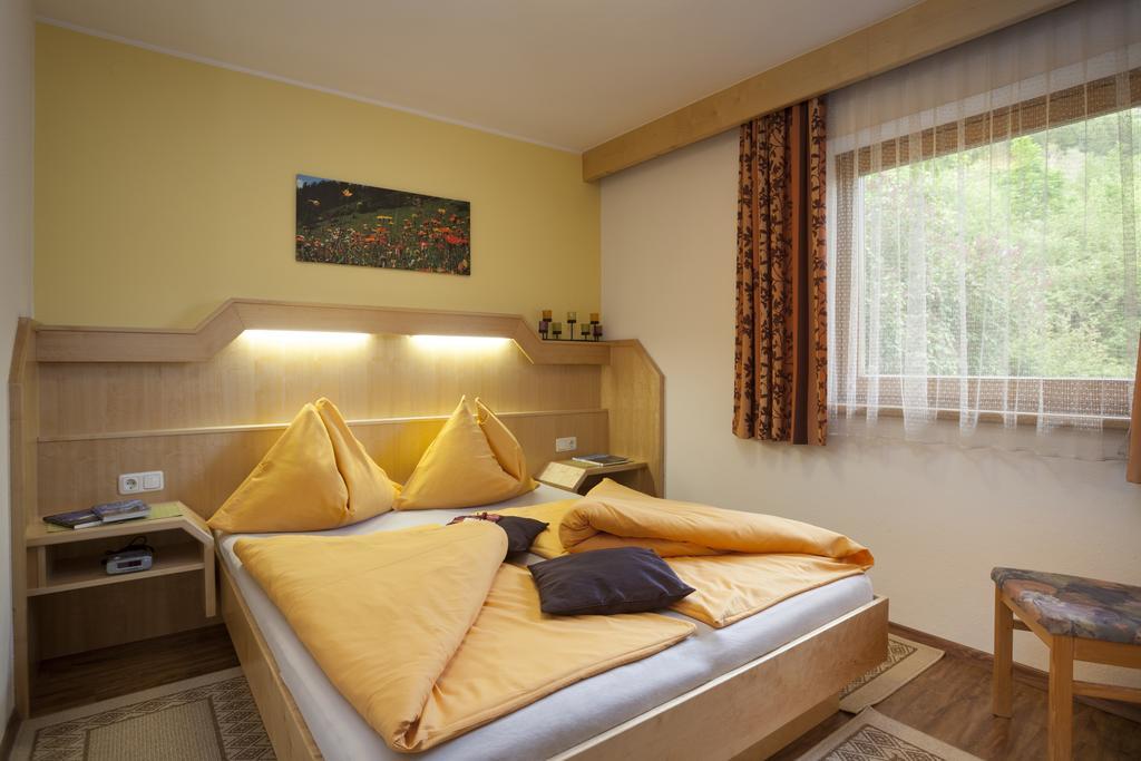 Ferienhaus Sonnenhang Matrei in Osttirol Buitenkant foto